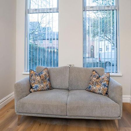 Modern 2 Bdr Apartment At Queens By Belfast City Breaks מראה חיצוני תמונה